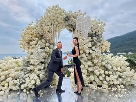 Hoa hậu đông con nhất nhì showbiz Việt: U40 vẫn đẹp nõn nà, cuộc sống viên mãn, sang chảnh-7