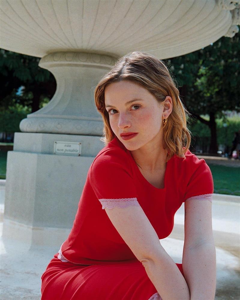 4 cách phối đồ với trang sức vàng dành cho phụ nữ trên 40 tuổi-3