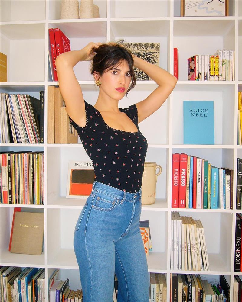 4 cách phối đồ với trang sức vàng dành cho phụ nữ trên 40 tuổi-4