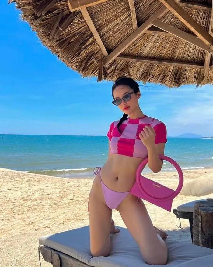 Mỹ nhân Việt minh chứng ngực lép vẫn cực nóng bỏng khi diện bikini-8