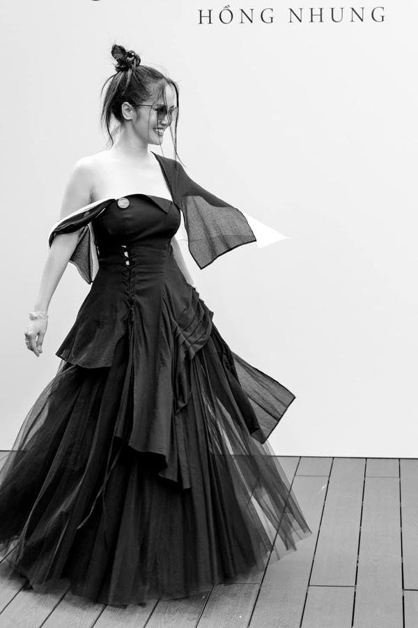 Bống Hồng Nhung quá trẻ đẹp bên Quang Dũng, điều gây chú ý lại là vóc dáng sau Tết của nữ diva nhạc Việt-7