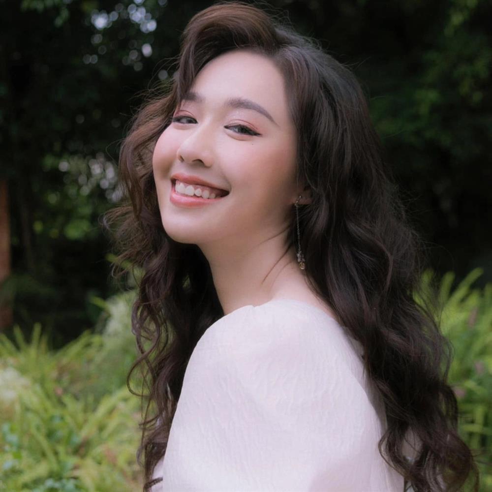 3 nữ sinh Ngoại giao từng có cơ hội gặp mặt nguyên thủ quốc gia giờ ra sao?-1