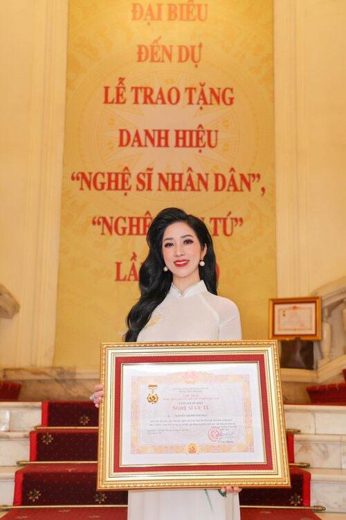 NSƯT Phương Nga: Thành công là nhờ 95% nỗ lực mà thành-2