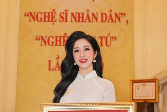 NSƯT Phương Nga: 'Thành công là nhờ 95% nỗ lực mà thành'