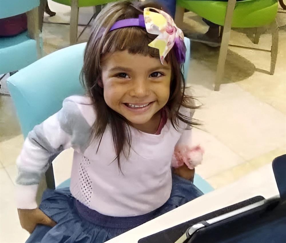 Cô bé có IQ cao hơn Einstein: 8 tuổi đỗ đại học, muốn chinh phục vũ trụ-1