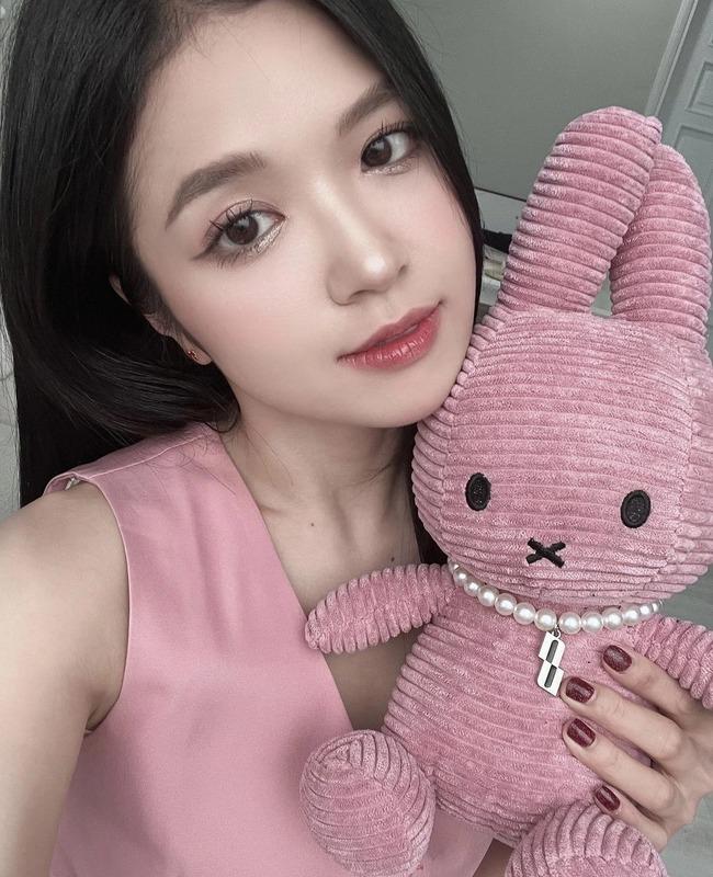 Suni Hạ Linh lọt hot search Weibo khi xuất hiện tại Đạp gió 2024-6