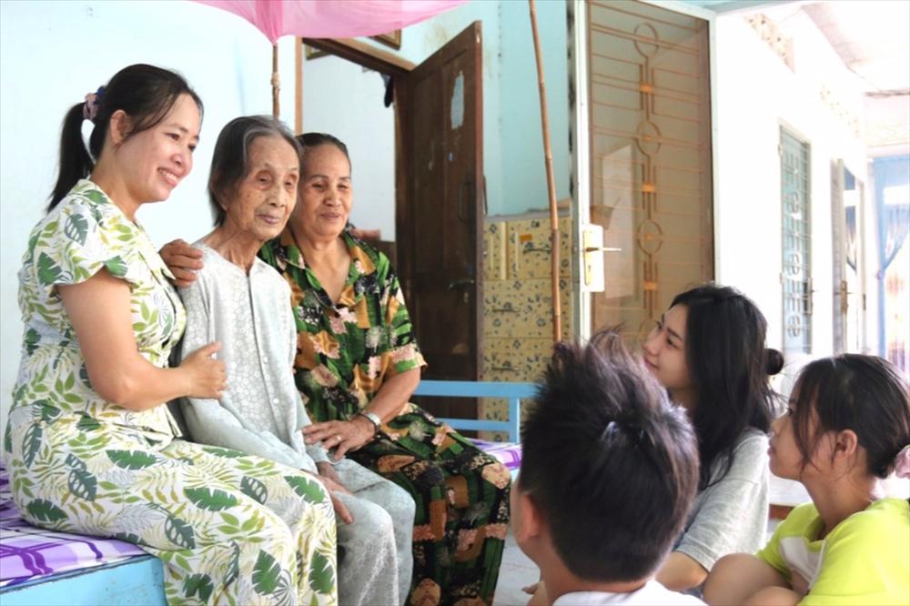 Gia đình cụ bà 123 tuổi ở Hải Dương muốn được xác lập kỷ lục thế giới-1