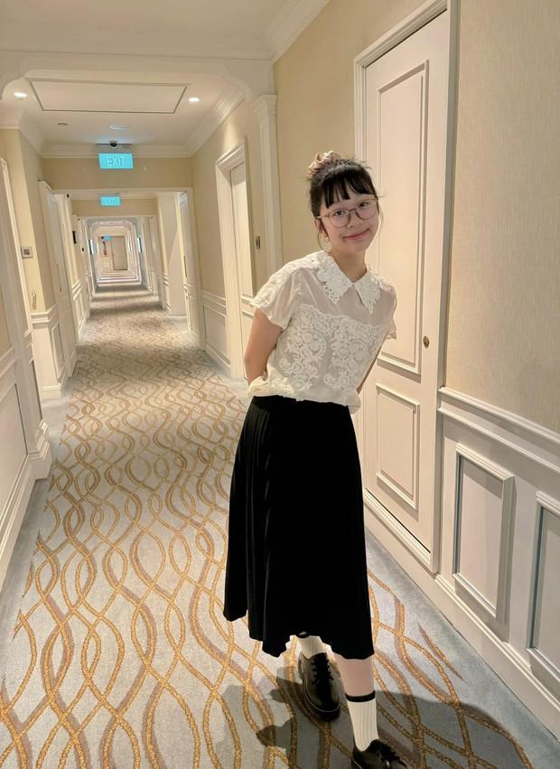 MC VTV hộ tống con gái 12 tuổi sang Singapore hiện thực hóa ước mơ: Sở hữu cặp vé VIP quyền lực, check-in khách sạn 5 sao nức tiếng-14