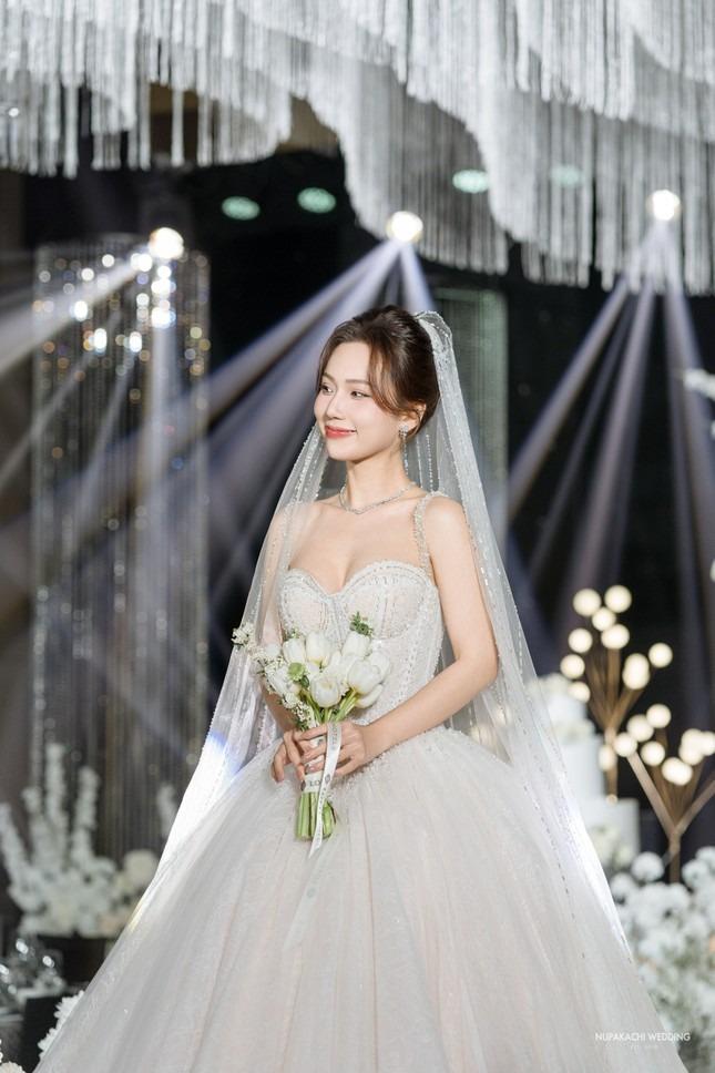 Đám cưới diễn viên Ngọc Anh Phố trong làng-7