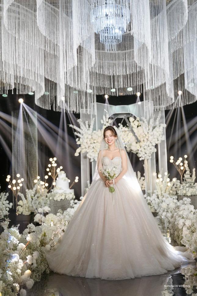 Đám cưới diễn viên Ngọc Anh Phố trong làng-8