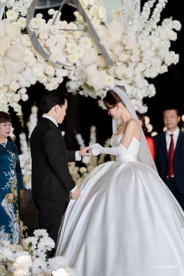 Dàn sao dự tiệc cưới diễn viên Ngọc Anh Phố trong làng-9