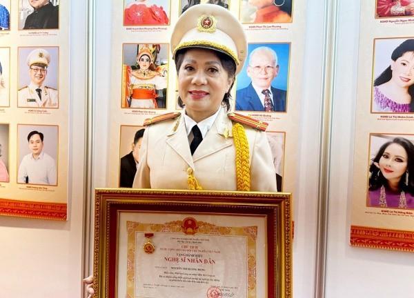 Sự nghiệp đối lập của dàn diễn viên Chạy Án-4