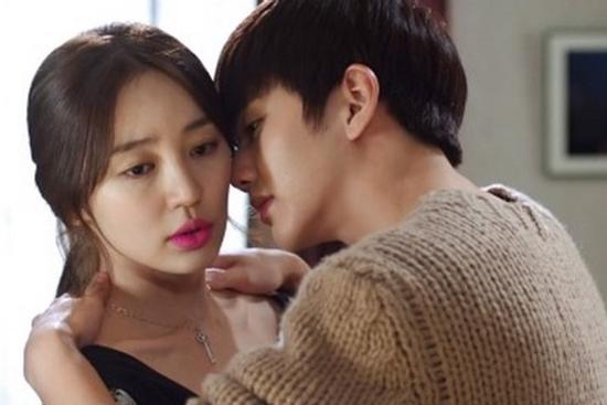 Gặp lại 'tiểu tam' 3 năm trước của chồng, tôi bám theo sau rồi điếng người, suýt ngất khi thấy cảnh tượng trước mắt