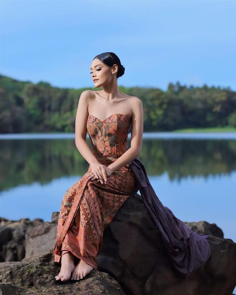 Người đẹp 20 tuổi đăng quang Hoa hậu Indonesia 2024-18
