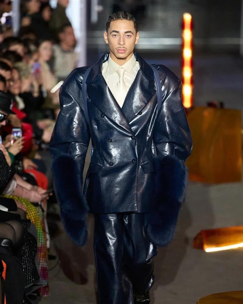 Cháu trai Beyoncé có ngoại hình nổi bật, lần đầu làm mẫu đã gây sốt-1