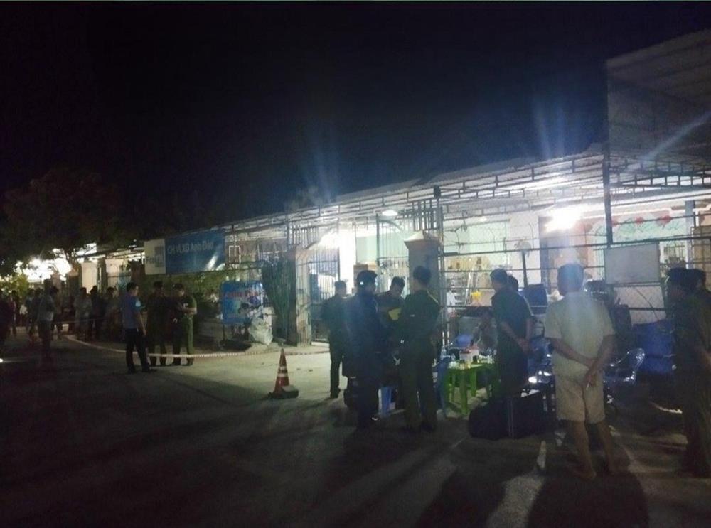 Đâm chết hàng xóm khi bênh bố-1