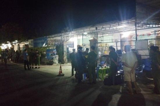 Đâm chết hàng xóm khi bênh bố