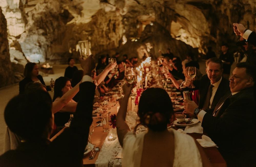 Độc đáo lễ cưới tổ chức trong hang động ở Quảng Ninh-9