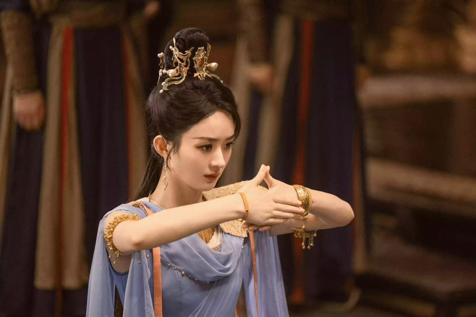 Triệu Lệ Dĩnh vừa là nữ chính, vừa là giám chế, liệu Dữ Phượng Hành có bùng nổ trong năm 2024?-2