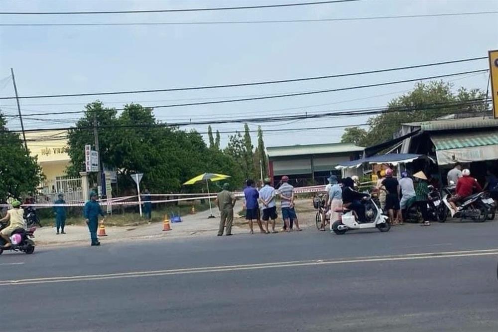 Người đàn ông chém chết vợ cũ giữa đường rồi đến công an đầu thú-1