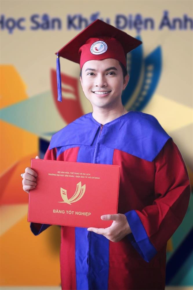 Ca sĩ Nam Cường từng thi trượt Nhạc viện, giờ sở hữu 3 bằng đại học tuổi 40-2