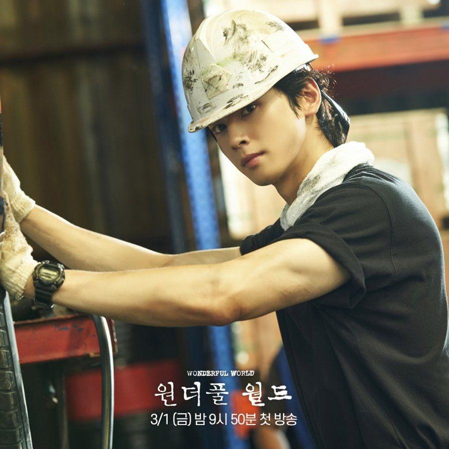 Nam công nhân bãi rác gây xôn xao MXH từng lọt top 100 gương mặt đẹp nhất thế giới-2