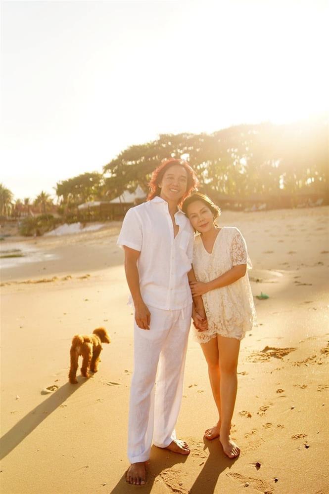 Sau 2 thập kỷ gắn bó, vợ chồng Việt Hương đoàn tụ trong căn biệt thự 300 tỷ đồng hoành tráng như cung điện-1