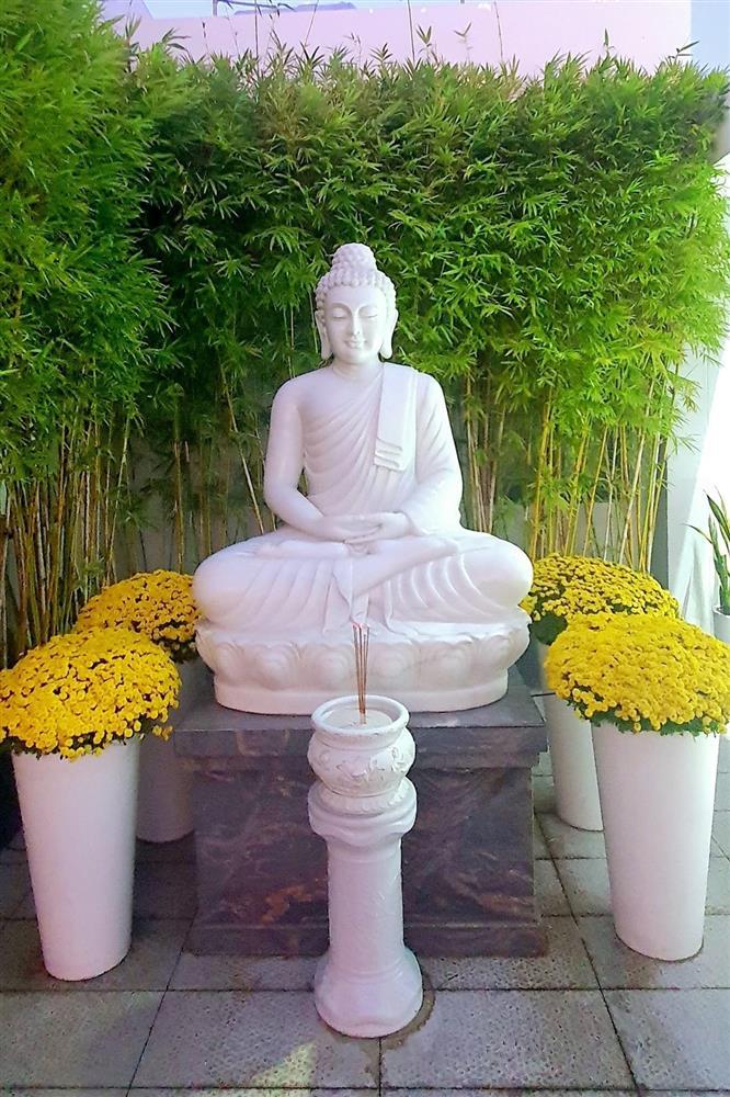 Sau 2 thập kỷ gắn bó, vợ chồng Việt Hương đoàn tụ trong căn biệt thự 300 tỷ đồng hoành tráng như cung điện-18