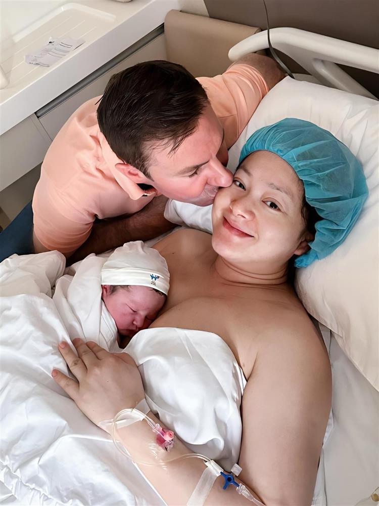 Diễn viên Lan Phương hé lộ gương mặt thiên thần nhỏ thứ 2-3