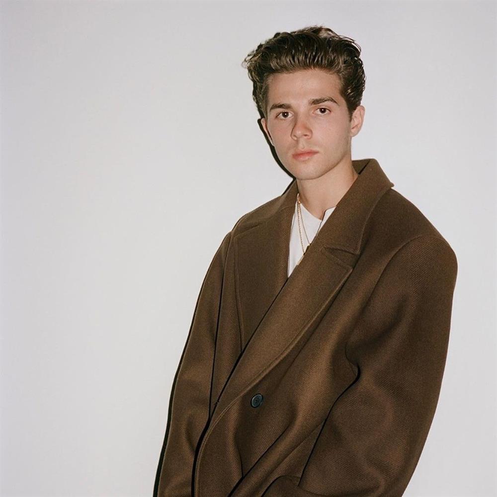 5 chị em ruột nổi tiếng vì có ông nội làm vua, ông ngoại là tỷ phú-6