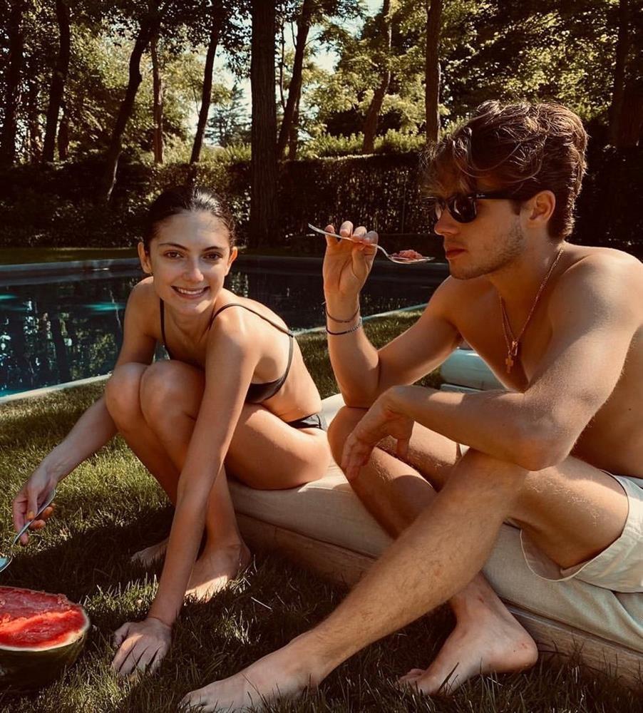 5 chị em ruột nổi tiếng vì có ông nội làm vua, ông ngoại là tỷ phú-7