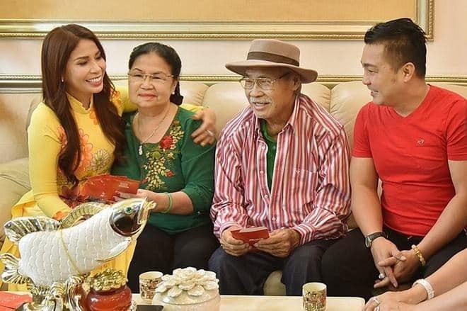 Người phụ nữ đặc biệt đứng sau sự nghiệp thành công của cố NSND Lý Huỳnh, Lý Hùng, Lý Hương-1