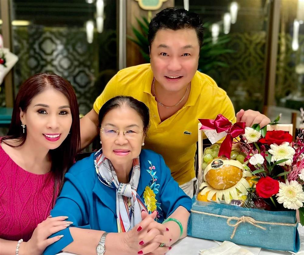 Người phụ nữ đặc biệt đứng sau sự nghiệp thành công của cố NSND Lý Huỳnh, Lý Hùng, Lý Hương-2