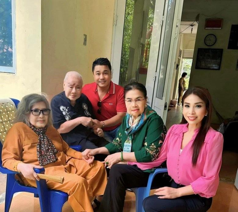 Người phụ nữ đặc biệt đứng sau sự nghiệp thành công của cố NSND Lý Huỳnh, Lý Hùng, Lý Hương-7