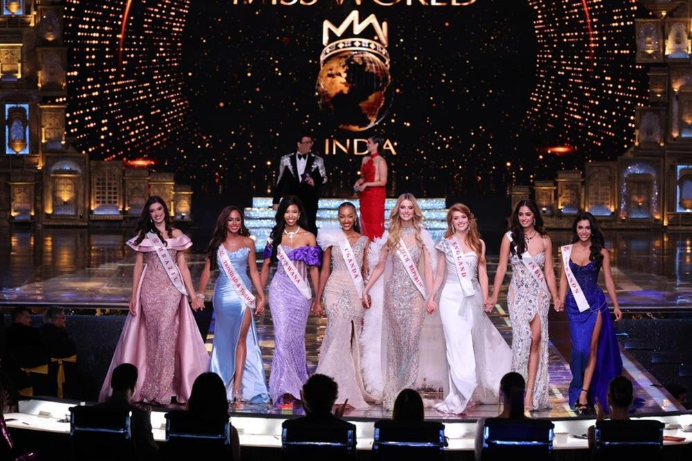Bức ảnh nhận phẫn nộ từ cộng đồng mạng sau chung kết Hoa hậu Thế giới-4