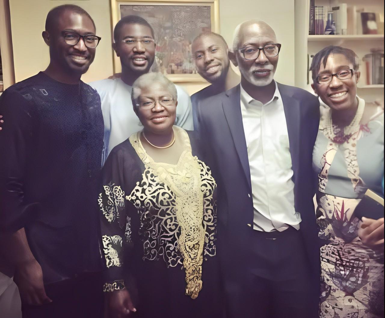 Gia đình người phụ nữ quyền lực nhất châu Phi: 5/6 thành viên tốt nghiệp Harvard-1