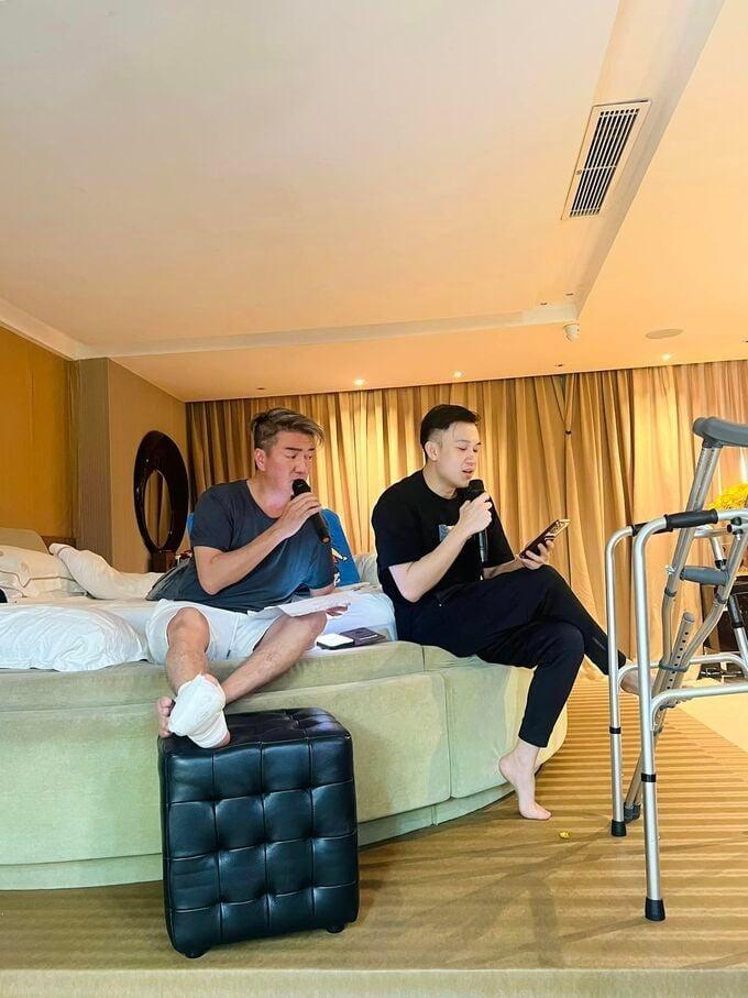 Rời Mỹ vì Y tế đắt đỏ, Đàm Vĩnh Hưng đang điều trị ở Việt Nam thế nào?-3