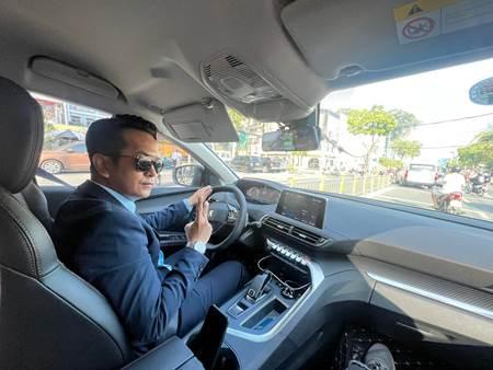 Từng làm đủ nghề kiếm cơm, bé An Đất Phương Nam nay đổi đời đi xế hộp tiền tỷ-3