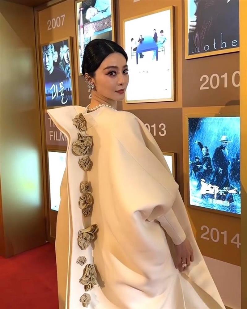 Đẳng cấp Phạm Băng Băng: Diện Haute Couture xinh sang hết mực, cam thường cũng tỏa sáng-3