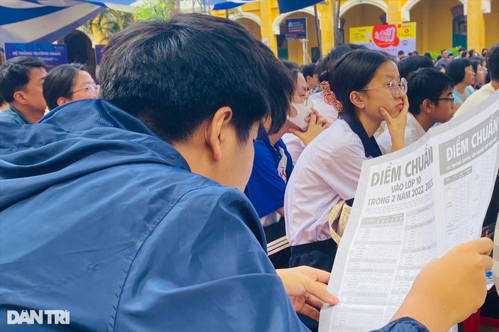 Sai lầm trong chọn nguyện vọng, học sinh giỏi quốc gia cũng trượt lớp 10-1