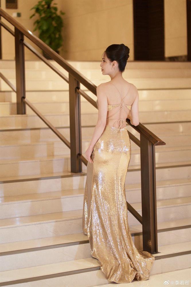 Tiểu Long Nữ Lý Nhược Đồng trẻ đẹp ngỡ ngàng ở tuổi U60 nhờ 3 thứ này-3