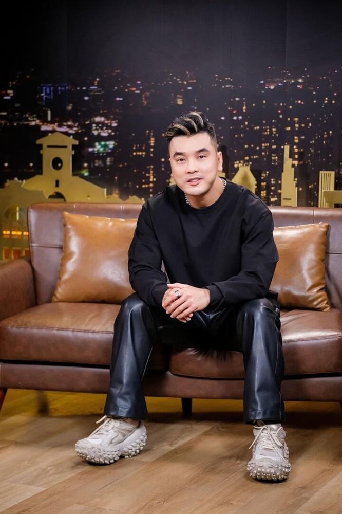 Ưng Hoàng Phúc kể lại thời gian không đủ sức để hát, bán hết tài sản để trị bệnh-4