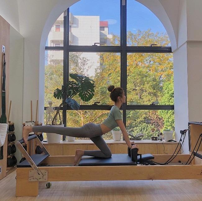 Nàng hot girl có eo con kiến nhờ nghiện ăn cay-3