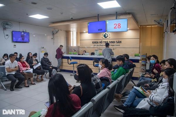 Bác sĩ sản chạy hết công suất vì cơn sốt rồng vàng-1