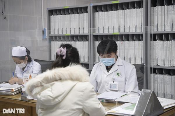 Bác sĩ sản chạy hết công suất vì cơn sốt rồng vàng-6