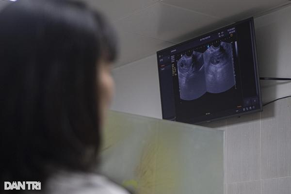 Bác sĩ sản chạy hết công suất vì cơn sốt rồng vàng-10