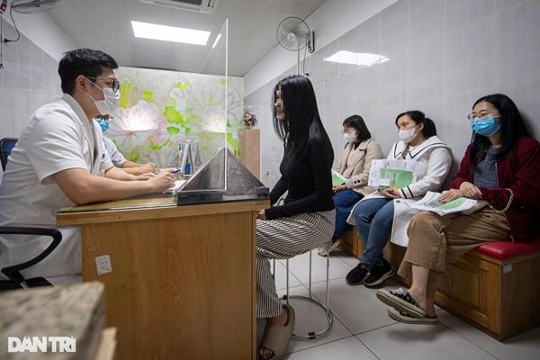 Bác sĩ sản chạy hết công suất vì cơn sốt rồng vàng-8