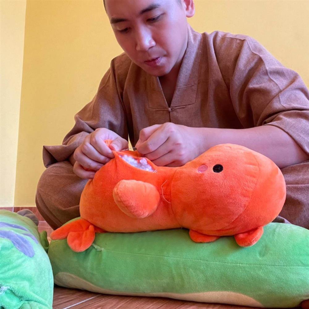 Hiện tượng mạng đình đám một thời quyết định xuất gia: Bây giờ là lúc hạnh phúc nhất-7