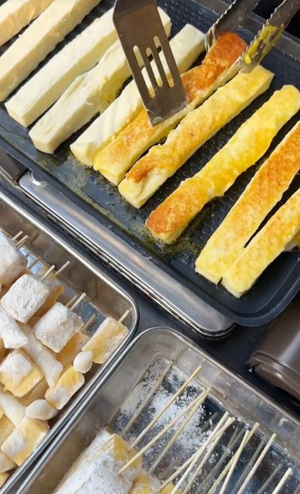 Bánh phô mai sữa nướng giá cao vẫn sốt xình xịch, có xứng danh món mở bát trend 2024?-2