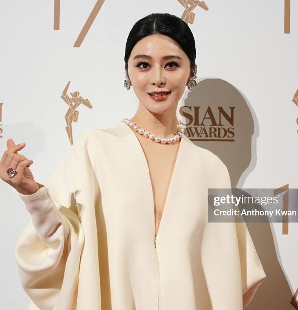 Triệu Lệ Dĩnh đẹp bất chấp ống kính hung thần-15